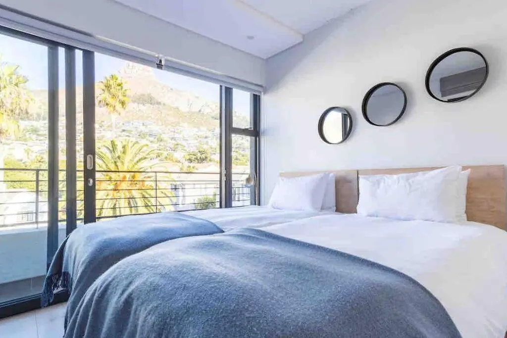 Beautiful Space With Views Of Lions Head Cape Town Apartment