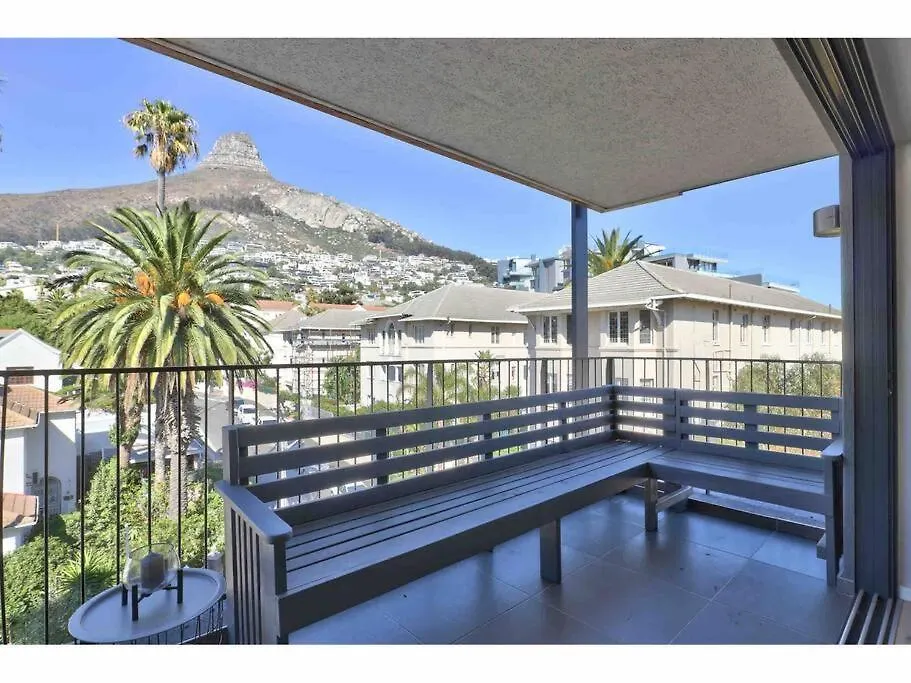 Apartment Beautiful Space With Views Of Lions Head Cape Town